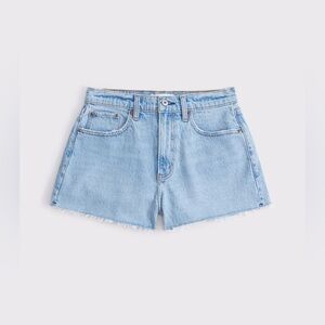 Abercrombie Curve Love The Mom Short in Light